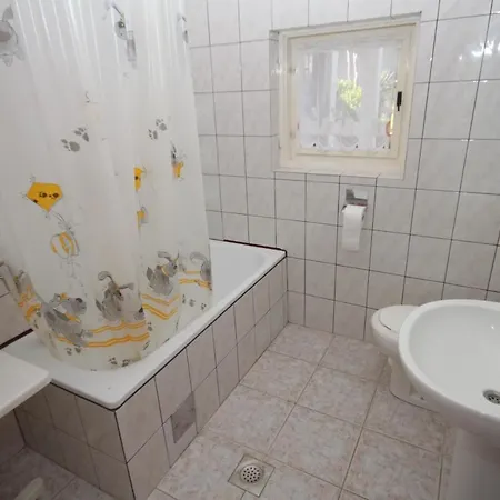 With A Parking Space - 7647 Appartement