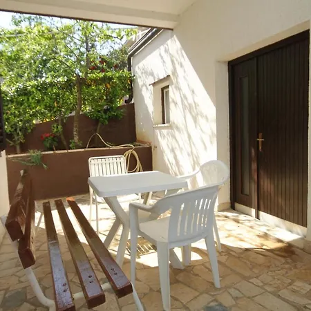 With A Parking Space - 7647 Appartement