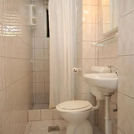 Apartments With Parking Space Pula - 7647 * Pula