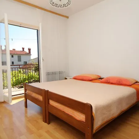 Apartment Apartments With Parking Space Pula - 7647 Pula