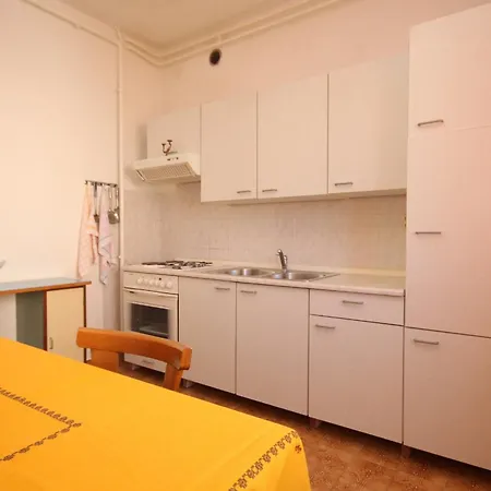 Apartments With Parking Space Pula - 7647 Apartment Pula