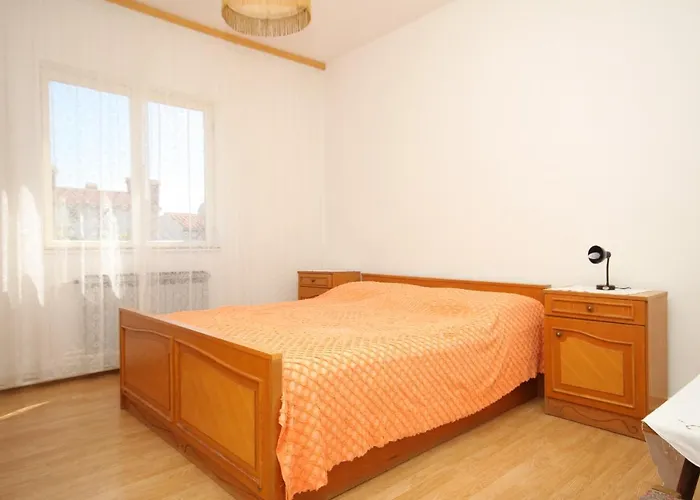 Apartman Apartments With Parking Space Pula - 7647 Pula