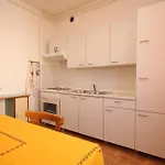 With Parking Space - 7647 Apartamento Pula